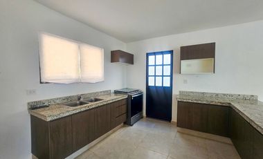 Privada Botanico Conkal Casa 3 Habitaciones Y Alberca En Renta