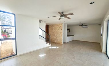 Privada Botanico Conkal Casa 3 Habitaciones Y Alberca En Renta