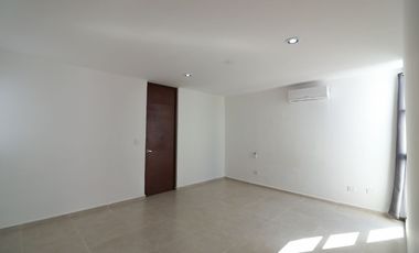 Privada Botanico Conkal Casa 3 Habitaciones Y Alberca En Renta