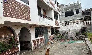 Venta de casa con terreno en Otavalo sector Fuente de Punyaro