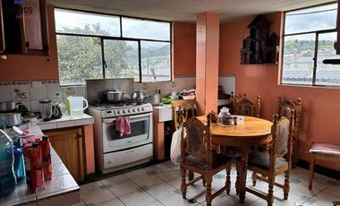 Venta de casa con terreno en Otavalo sector Fuente de Punyaro