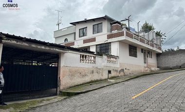 Venta de casa con terreno en Otavalo sector Fuente de Punyaro