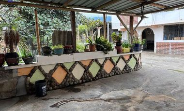 Venta de casa con terreno en Otavalo sector Fuente de Punyaro
