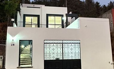 🏠CASA HABITACIÓN UBICADA EN EL FRACCIONAMIENTO RINCÓN DE LOS NOGALES EN PATZCUARO MICHOACAN