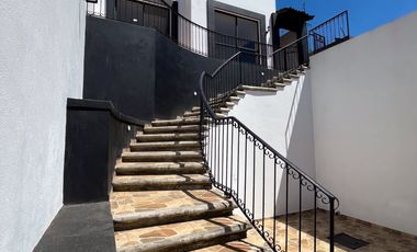 🏠CASA HABITACIÓN UBICADA EN EL FRACCIONAMIENTO RINCÓN DE LOS NOGALES EN PATZCUARO MICHOACAN