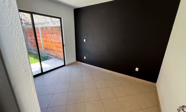 🏠CASA HABITACIÓN UBICADA EN EL FRACCIONAMIENTO RINCÓN DE LOS NOGALES EN PATZCUARO MICHOACAN