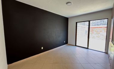 🏠CASA HABITACIÓN UBICADA EN EL FRACCIONAMIENTO RINCÓN DE LOS NOGALES EN PATZCUARO MICHOACAN