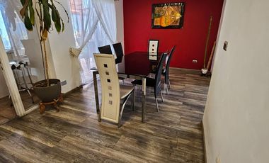 Casa de dos pisos EN VENTA - Excelente oportunidad para familias