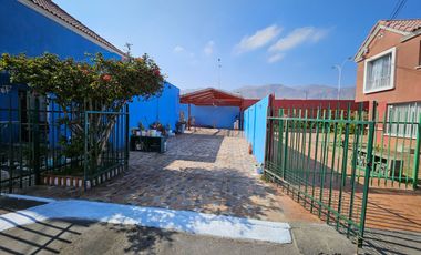 Casa de dos pisos EN VENTA - Excelente oportunidad para familias