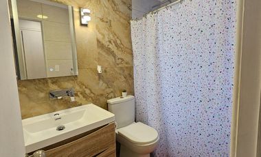 Casa de dos pisos EN VENTA - Excelente oportunidad para familias