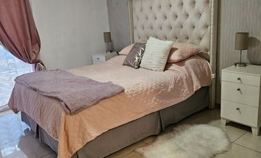 Casa de dos pisos EN VENTA - Excelente oportunidad para familias