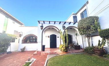 Renta: Casa Amueblada con Amplio Patio en Valle Dorado, Ensenada