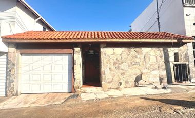Renta: Casa Amueblada con Amplio Patio en Valle Dorado, Ensenada
