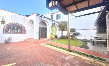 Renta: Casa Amueblada con Amplio Patio en Valle Dorado, Ensenada
