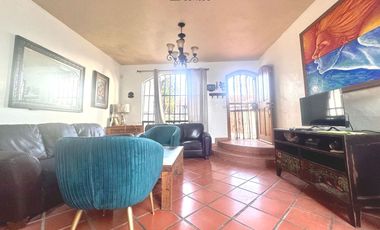 Renta: Casa Amueblada con Amplio Patio en Valle Dorado, Ensenada