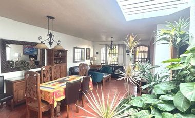 Renta: Casa Amueblada con Amplio Patio en Valle Dorado, Ensenada
