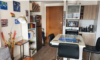 Se vende por traslado departamento 1 d, estacionamiento, edificio full
