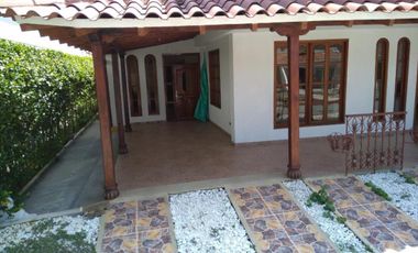 CASA CAMPESTRE EN CONJUNTO CERRADO EN ANDALUCÍA - VALLE DEL CAUCA