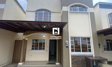 VENTA CASA POR ESTRENAR URB. CIUDAD PALMERA