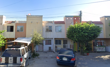CASA EN CONJUNTO BEGONIAS, QUINTAS CAMPESTRE, TORREON, COAHUILA. ¡NO CREDITOS!