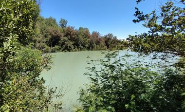 Se vende terreno de 3.228 m2 a orilla de lago Colbun