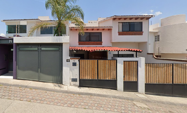 OPORTUNIDAD CASA CON EXCELENTE PRECIO EN SENDA MÁGICA MILENIO III QUERÉTARO, QRO.