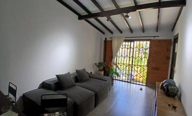 Venta hermosa Casa Barrio Machado, Copacabana Antioquia.