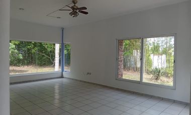 RENTO CASA EN LA COMUNIDAD DEL CHICO, VER