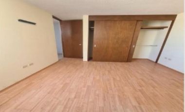 Casa En Remate Bancario Juan C. Bonilla, Colonia Viñedos De Burdeos, Cuanalá, Puebla