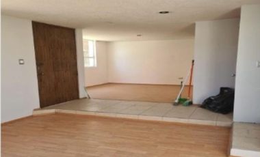 Casa En Remate Bancario Juan C. Bonilla, Colonia Viñedos De Burdeos, Cuanalá, Puebla