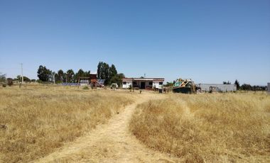 Hermosa parcela con casa de 5 dormitorios - EN VENTA
