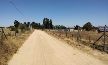 Hermosa parcela con casa de 5 dormitorios - EN VENTA