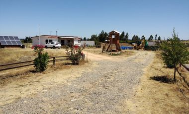Hermosa parcela con casa de 5 dormitorios - EN VENTA