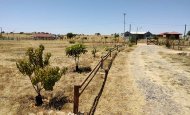 Hermosa parcela con casa de 5 dormitorios - EN VENTA