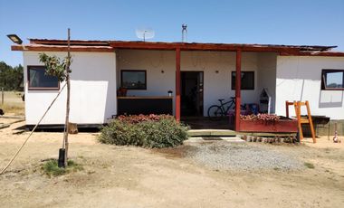 Hermosa parcela con casa de 5 dormitorios - EN VENTA