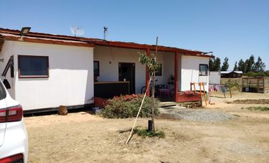 Hermosa parcela con casa de 5 dormitorios - EN VENTA