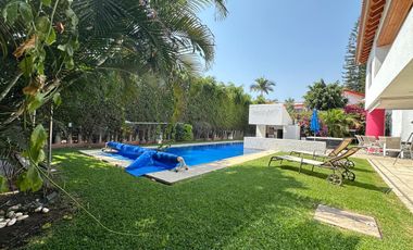 CASA EN VENTA EN FRACCIONAMIENTO LOMAS DE COCOYOC MORELOS