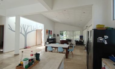 CASA EN VENTA EN FRACCIONAMIENTO LOMAS DE COCOYOC MORELOS