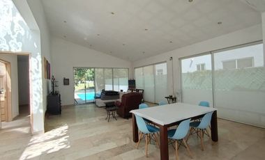 CASA EN VENTA EN FRACCIONAMIENTO LOMAS DE COCOYOC MORELOS