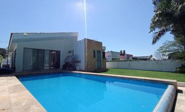 CASA EN VENTA EN FRACCIONAMIENTO LOMAS DE COCOYOC MORELOS