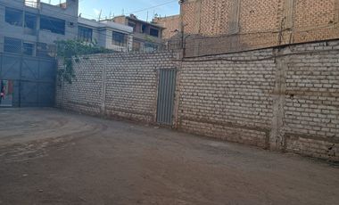 Venta De Terreno En Zona Comercial De Los Olivos: