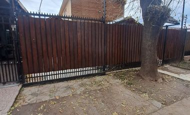 Se Vende Casa 137 M2, Parque Versalles I, Maipú- Pajaritos