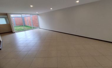 RENTA DE CASA EN RESIDENCIAL LOMAS VIRREYES CALIMAYA