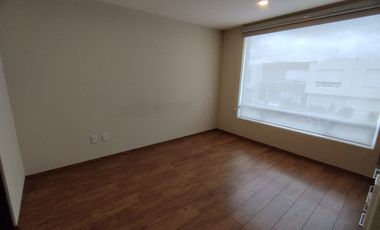 RENTA DE CASA EN RESIDENCIAL LOMAS VIRREYES CALIMAYA