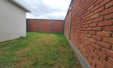 RENTA DE CASA EN RESIDENCIAL LOMAS VIRREYES CALIMAYA