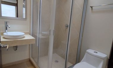RENTA DE CASA EN RESIDENCIAL LOMAS VIRREYES CALIMAYA