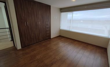 RENTA DE CASA EN RESIDENCIAL LOMAS VIRREYES CALIMAYA