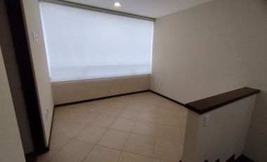 RENTA DE CASA EN RESIDENCIAL LOMAS VIRREYES CALIMAYA
