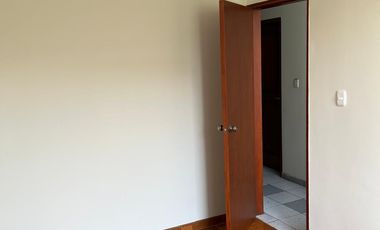 Departamento en  2° Piso – 4 Dorm. Excelente Ubicación frente a parque!!