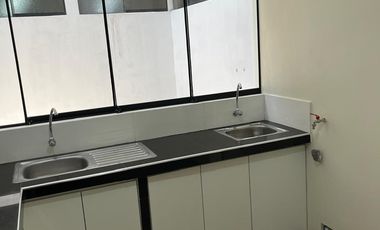 Departamento en  2° Piso – 4 Dorm. Excelente Ubicación frente a parque!!